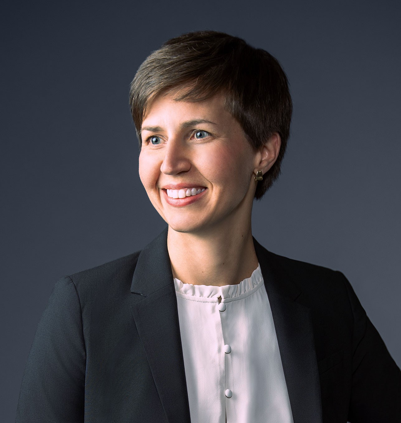 Photo of Theresa Arnold 