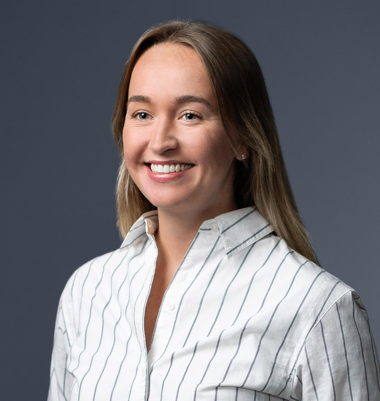 Headshot of Caroline Rossmann
